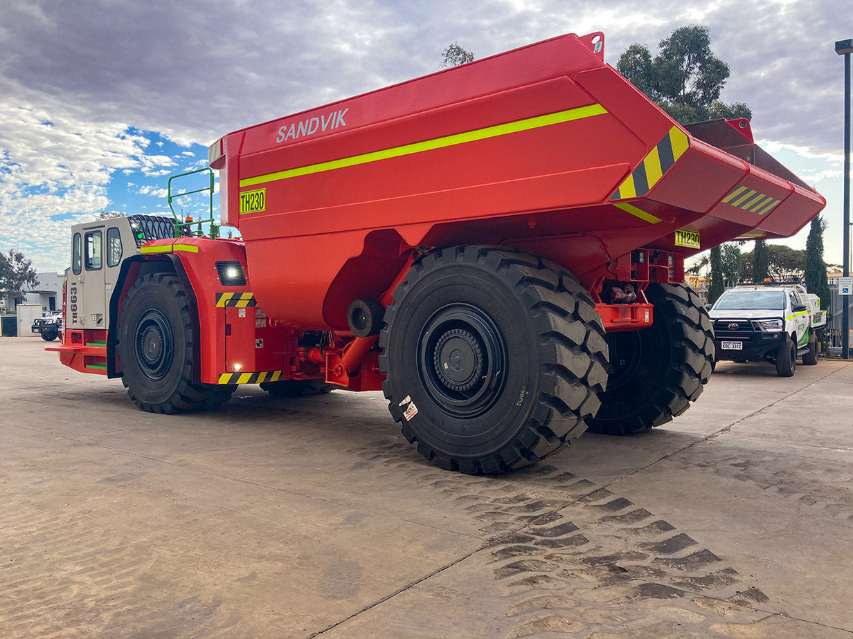 Sandvik TH663i Dump Truck