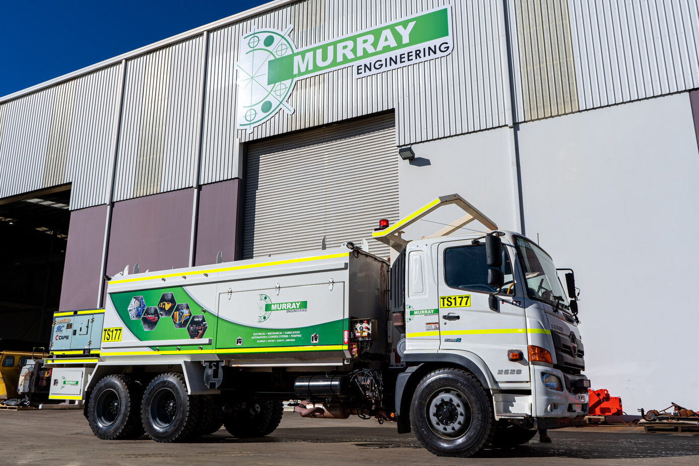 HINO Service Truck