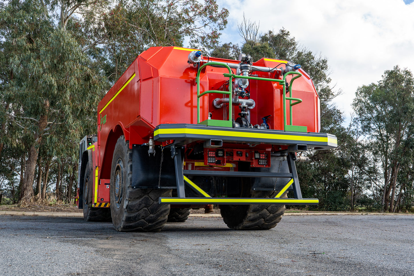 Sandvik TH663i Water Truck