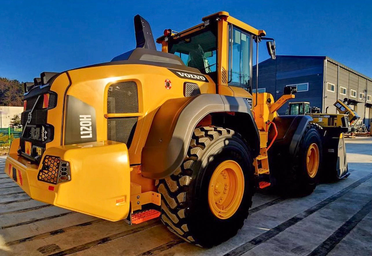 Volvo L120H Integrated Toolcarrier